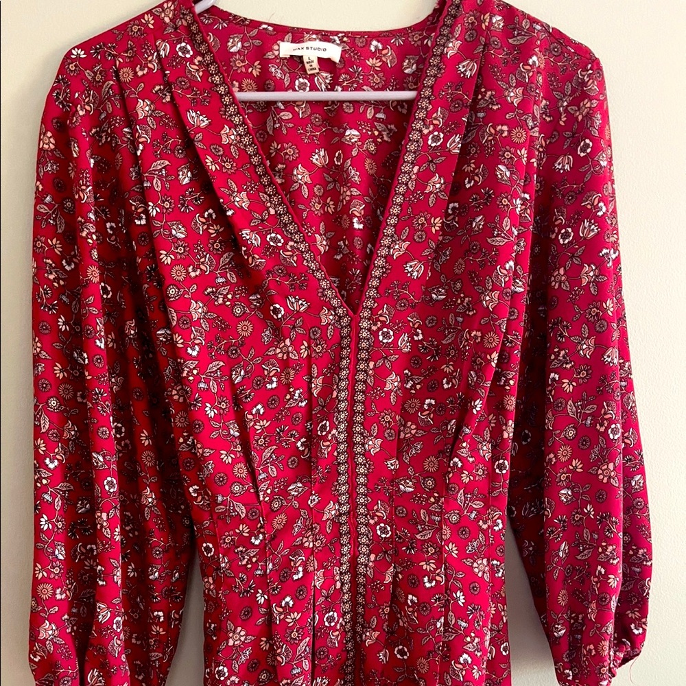 Large women’s flowy pattern top